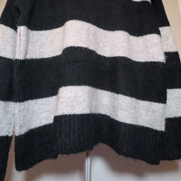 Magaschoni Black Light Gray Striped Alpaca Wool Blend Knit Sweater Cozy Soft Med - Picture 12 of 13
